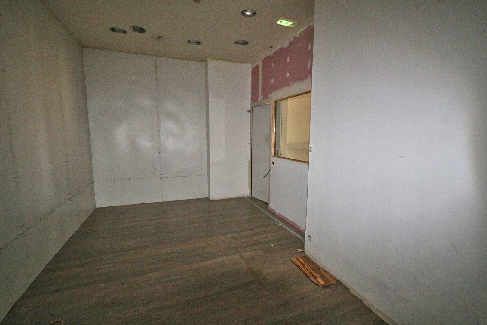 Photo Local commercial coeur de ville de132m² image 3/6