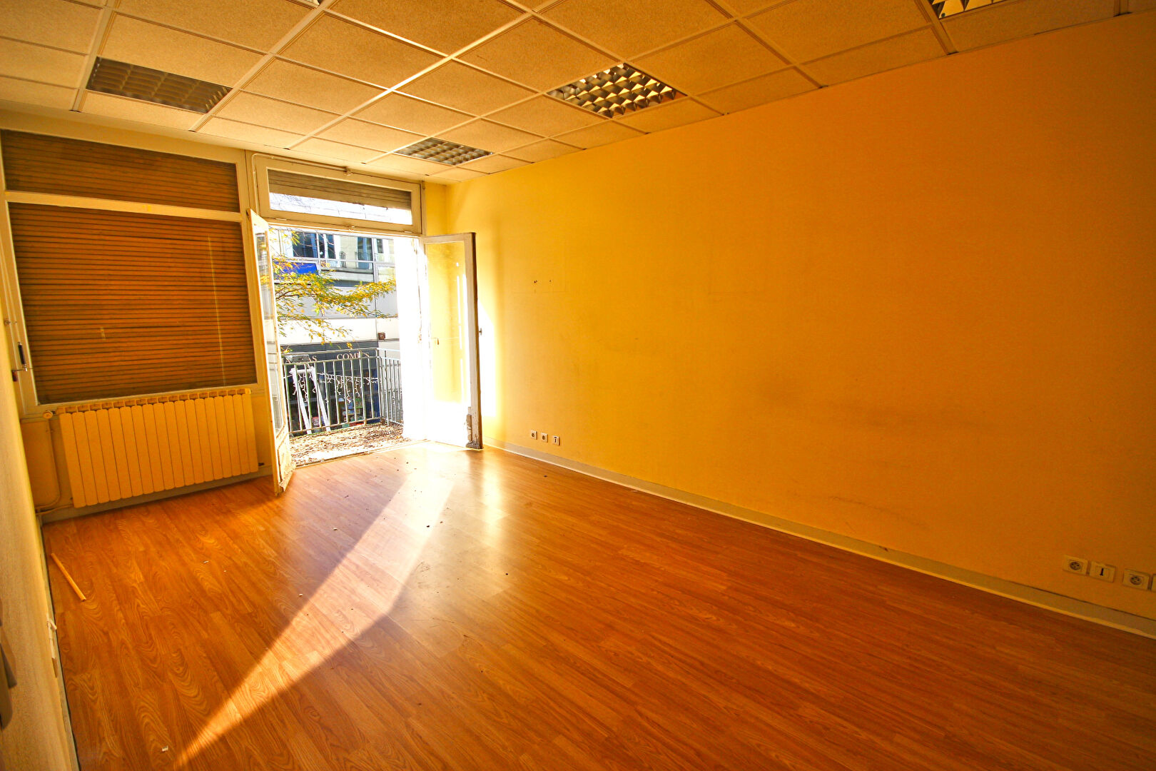 Photo Local commercial coeur de ville de132m² image 5/6