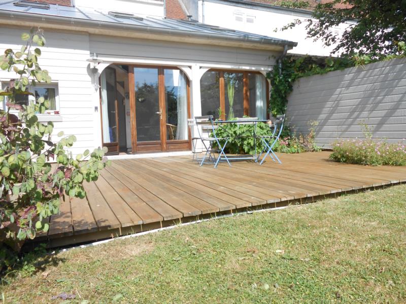 VILLENEUVE SAINT DENIS ? C?ur de village