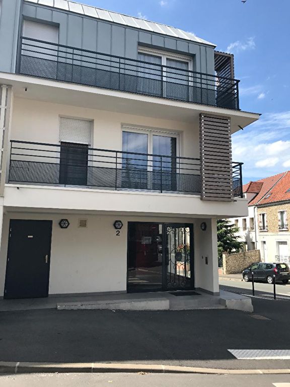 TOURNAN EN BRIE : appartement F1 à vendre