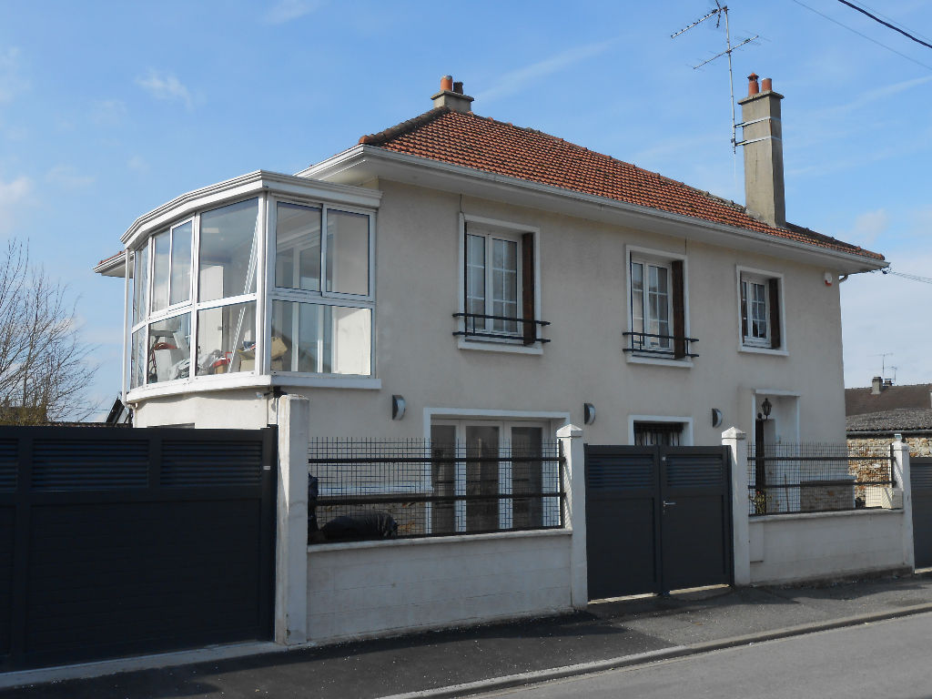 À louer, appartement de 69,95 m², 3 pièces à FAREMOUTIERS (77515).