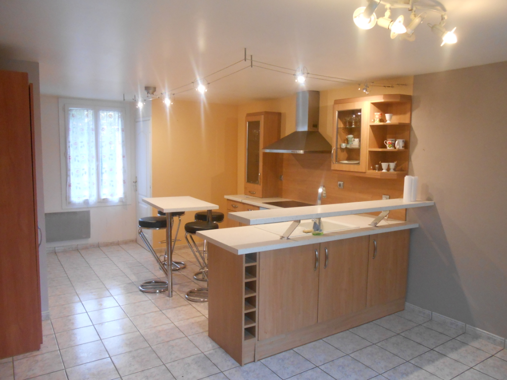 Appartement 4 pièces de 76,71 m² à louer à CHATRES (77610).