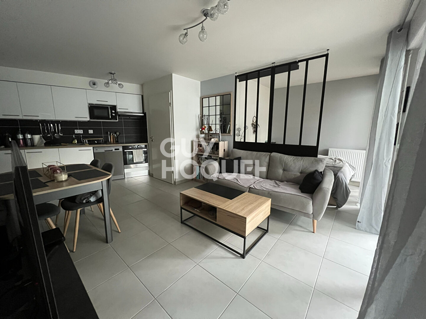 F2 avec terrasse et parking en sous-sol !