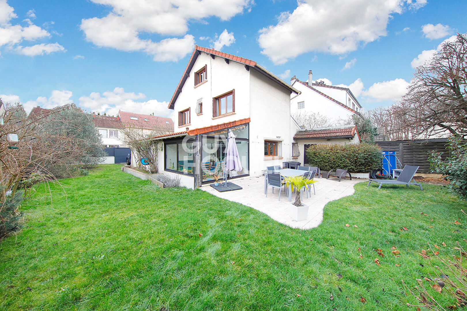 VENTE : maison 4 pièces (109 m²) à NOISY LE GRAND