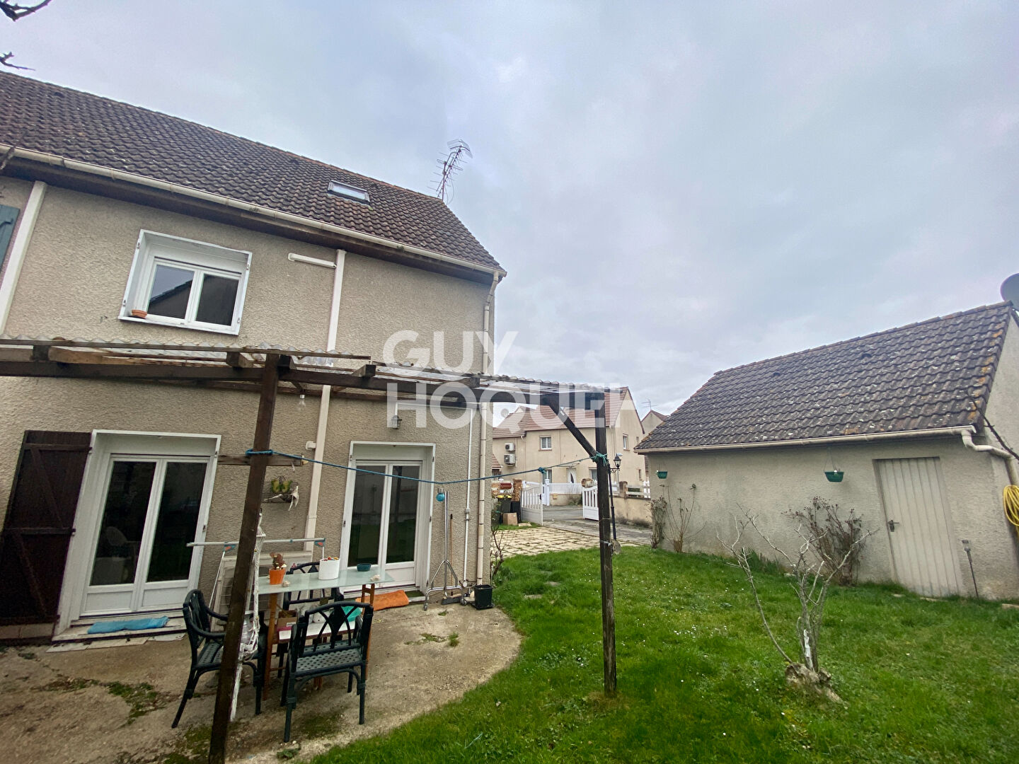 MAISON 5 pièces - A VENDRE