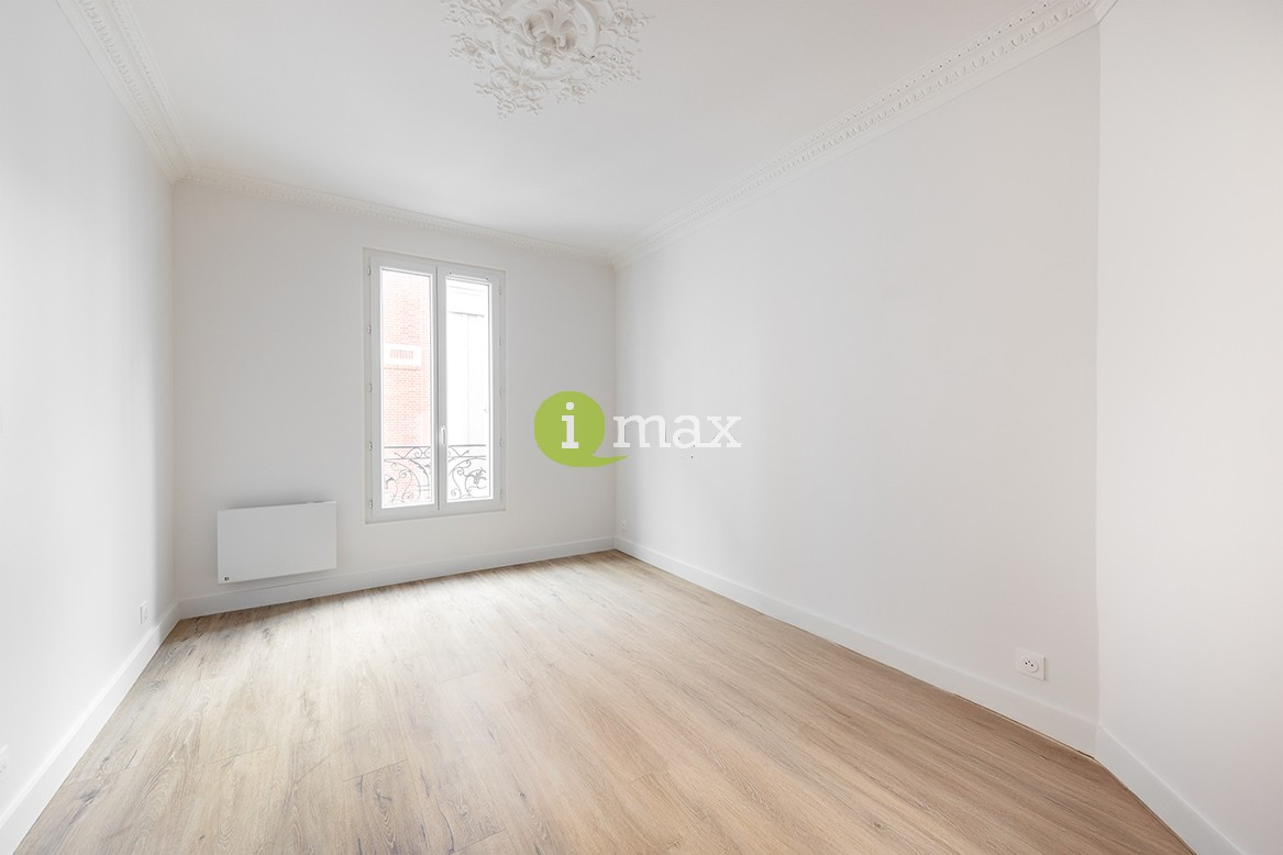 CLICHY MAIRIE - 3 PIECES - 415 000 FAI