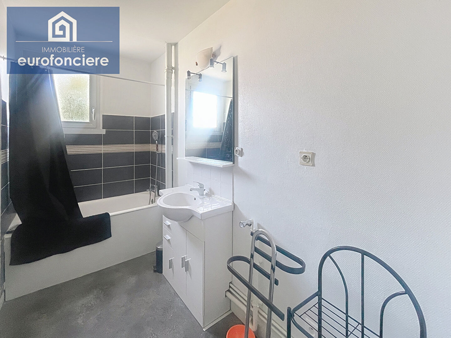 Appartement Saint Julien Les Villas 1 pièce