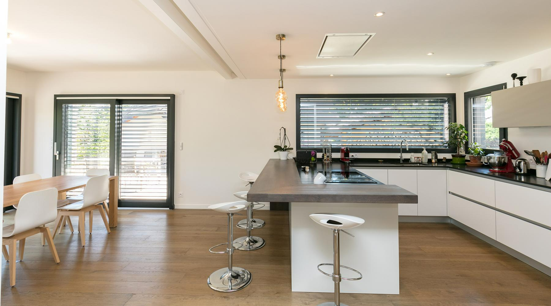 Photo maison meublée ossature bois - 4 chambres- Divonne-les-bains image 5/6