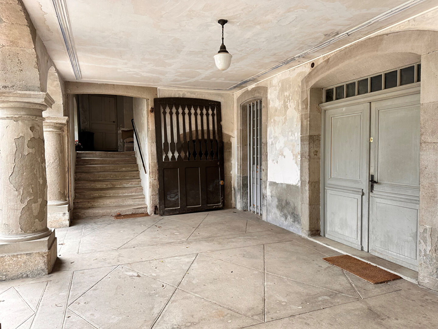 Photo Manoir et ses dépendances au coeur de Douvaine ! image 3/6