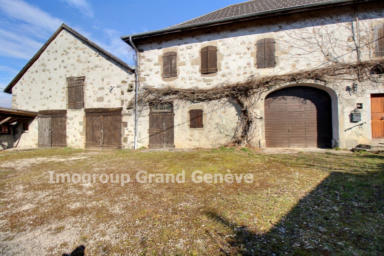 Photo Maison à rénover Cranves Sales 1250 m² image 2/6