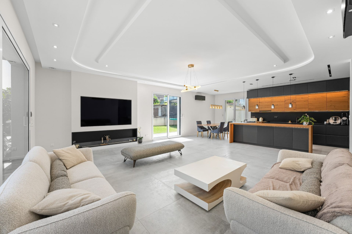 Photo Maison contemporaine de 258m² sur 1070m² de terrain image 3/6