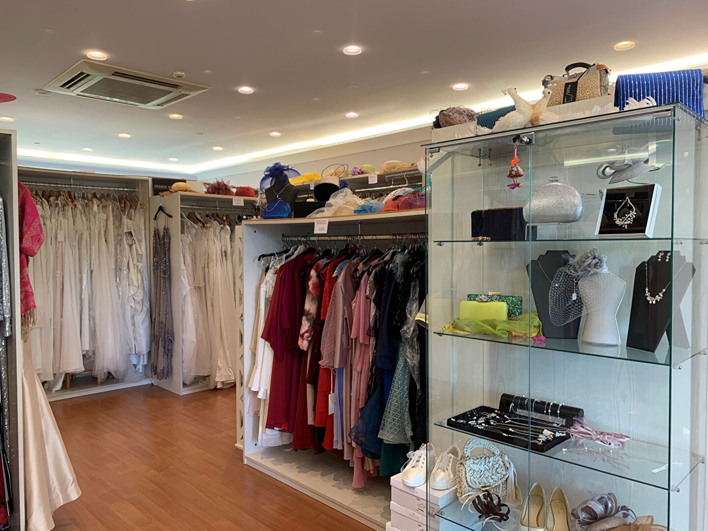 Photo Local commercial Divonne Les Bains 73 m2 image 2/3