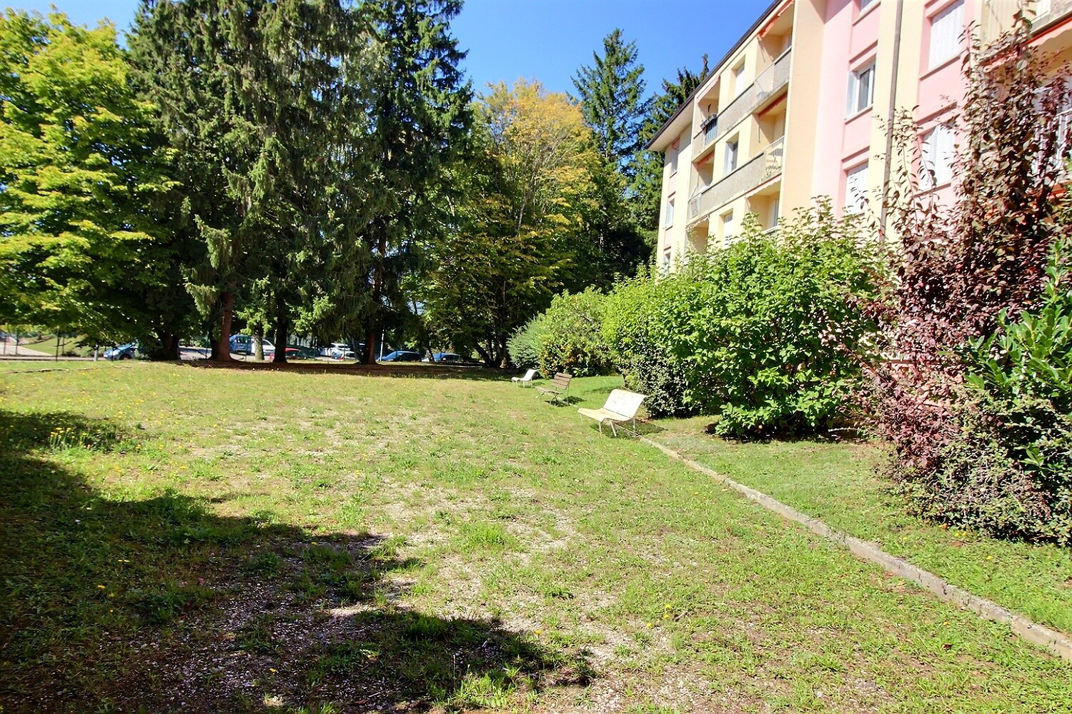 Photo T4 Plein centre ville de Saint Genis Pouilly 88 M2 image 2/6