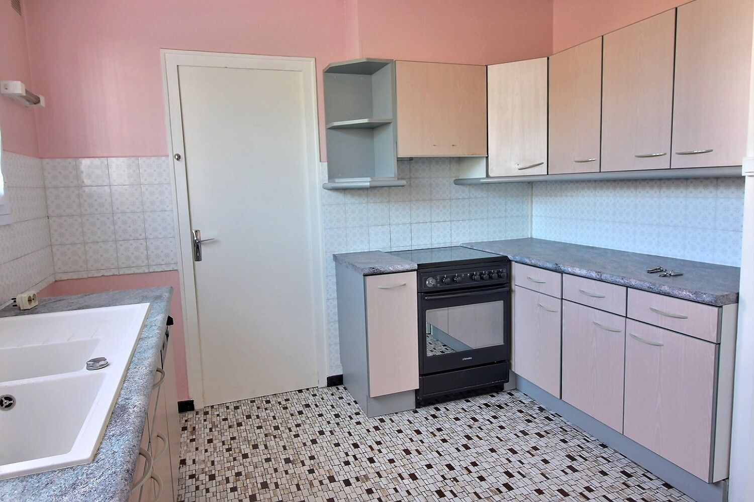 Photo T4 Plein centre ville de Saint Genis Pouilly 88 M2 image 5/6