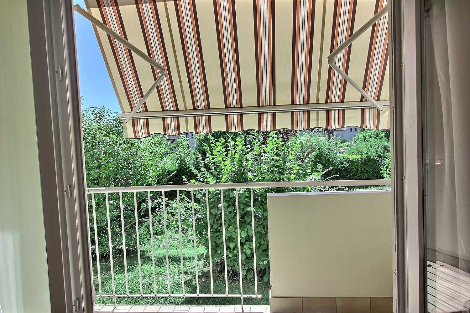 Photo T4 Plein centre ville de Saint Genis Pouilly 88 M2 image 6/6