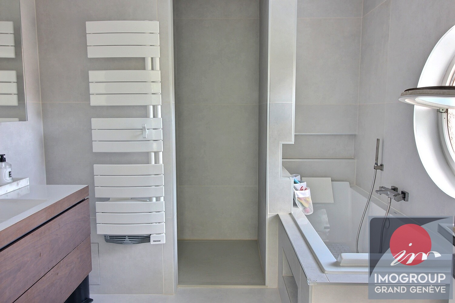 Vente Maison de 7 pièces 226 m² - DIVONNE LES BAINS 01220 | IMOGROUP St Genis - IMOGROUP photo7