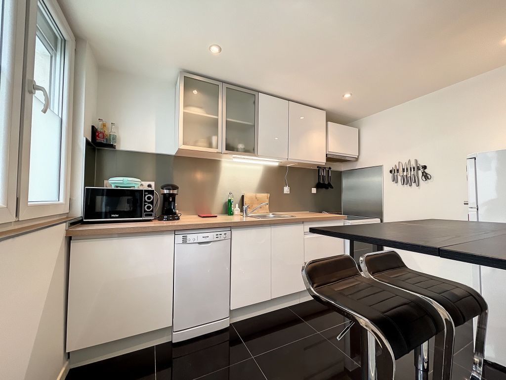 Photo A VENDRE - SECTEUR RUE DE CERNAY - DUPLEX DE TYPE 3 image 2/6