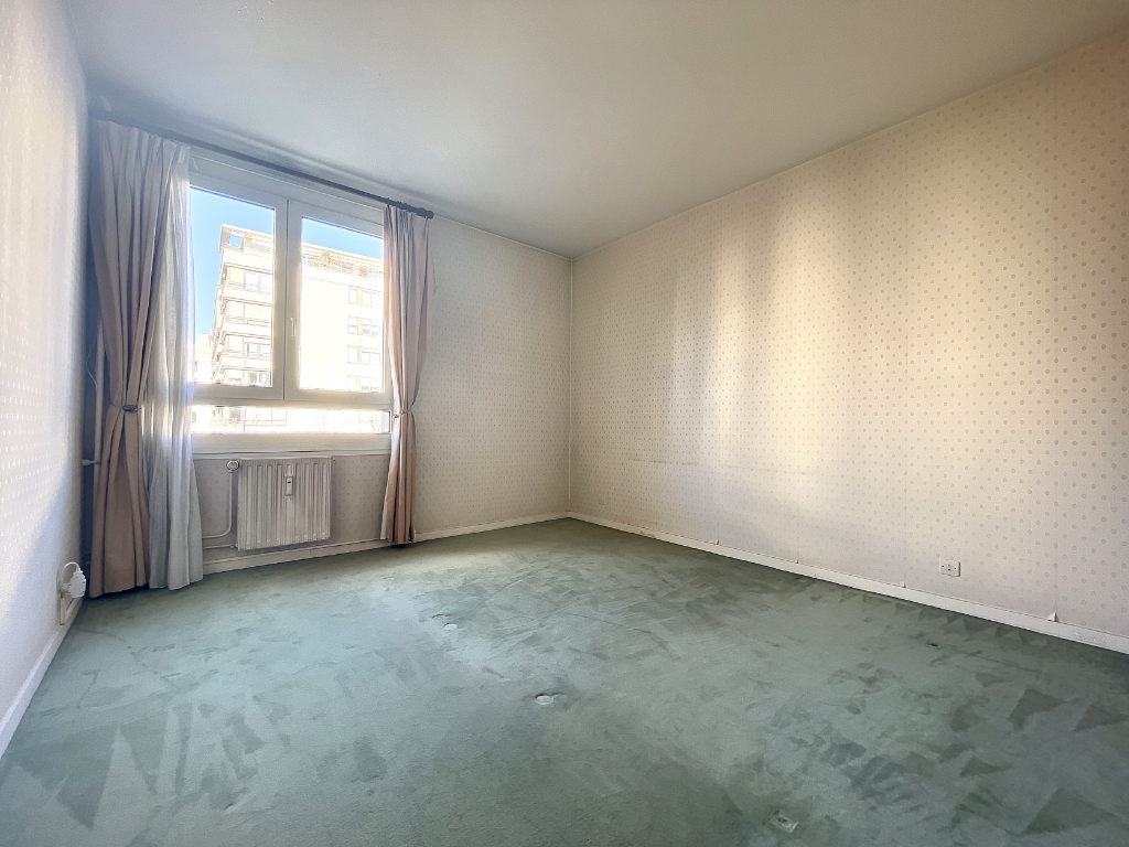 Photo A VENDRE - REIMS  COURLANCY - APPARTEMENT DE TYPE 4 image 6/6