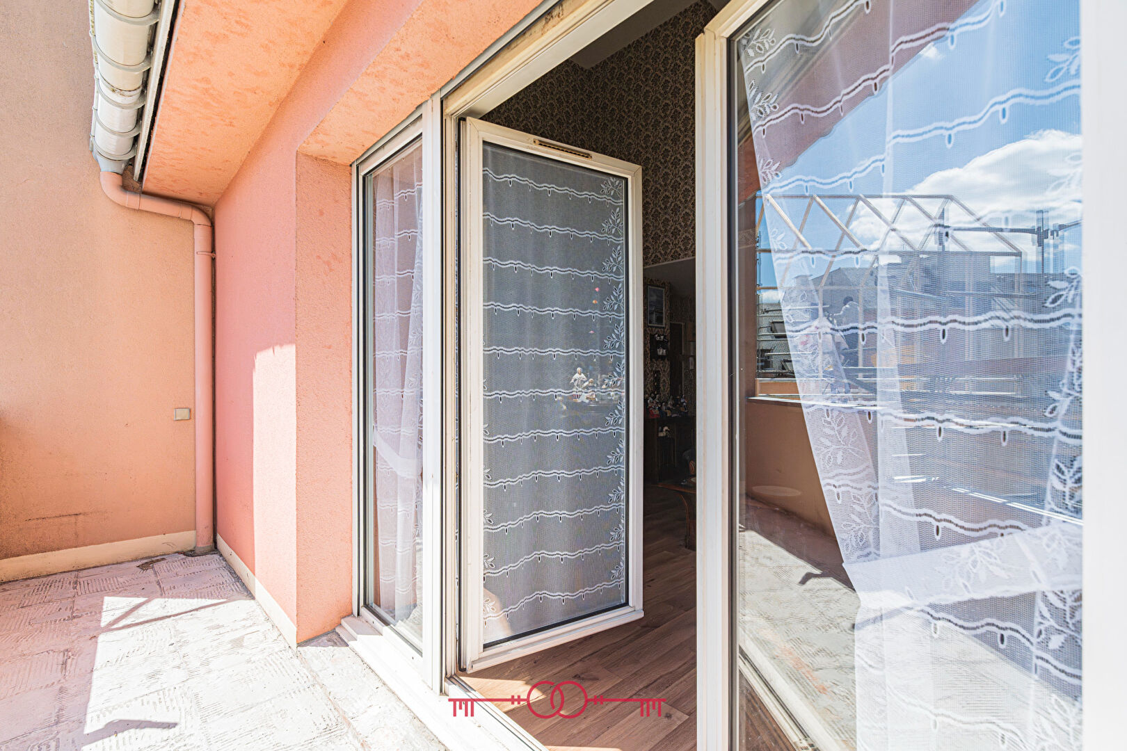 Photo À VENDRE EN EXCLUSIVITÉ - À ÉPERNAY - APPARTEMENT DUPLEX DE TYPE 4 image 5/6