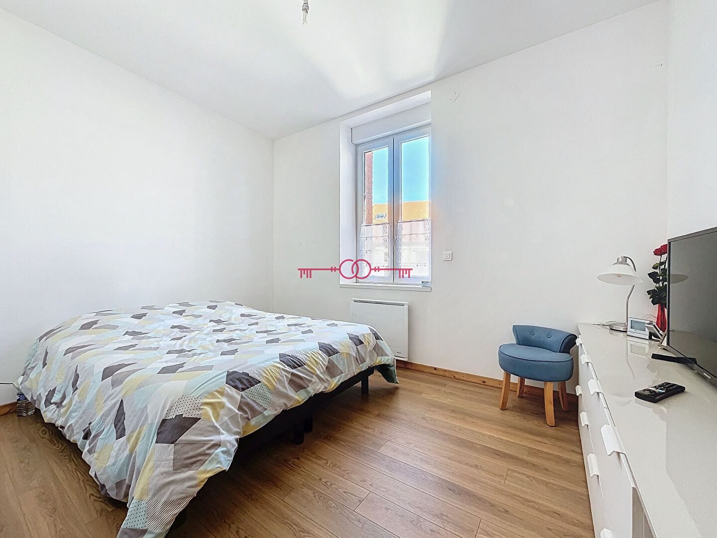 Photo Secteur Witry-lès-Reims, immeuble avec appartements et local commercial image 4/6