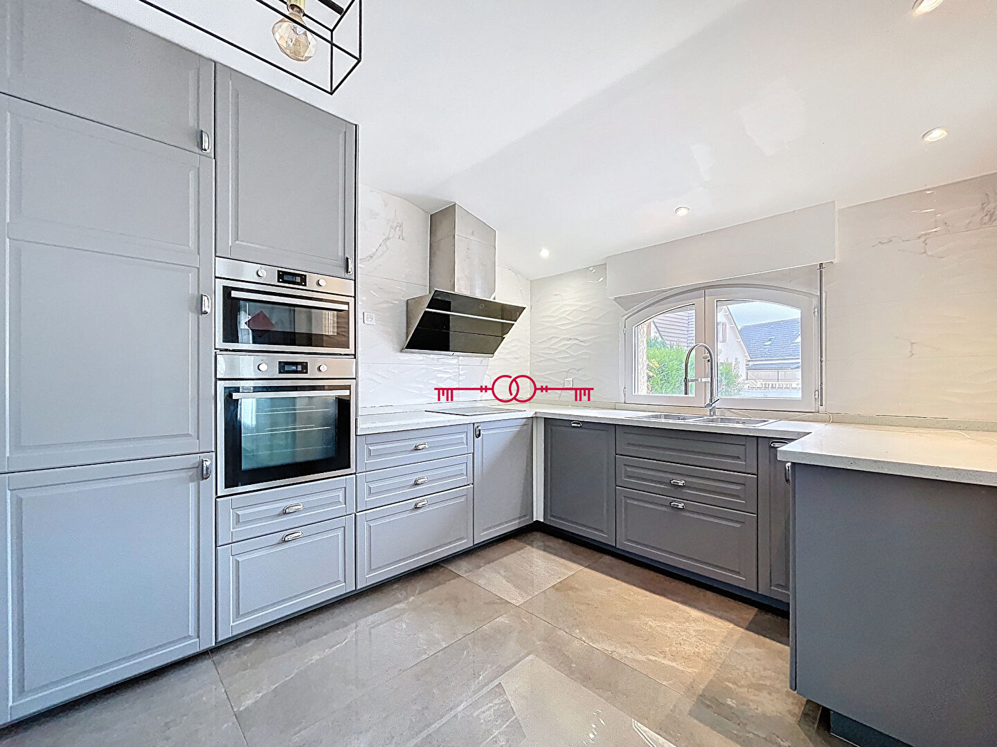 Photo Maison Tinqueux 7 pièce(s) 176.15 m2 image 6/6