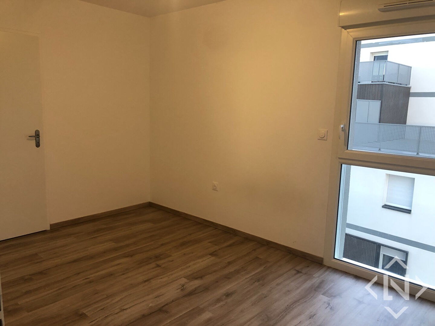 Photo A LOUER A FLEURY SUR ORNE APPARTEMENT F2 RECENT TERRASSE image 4/6