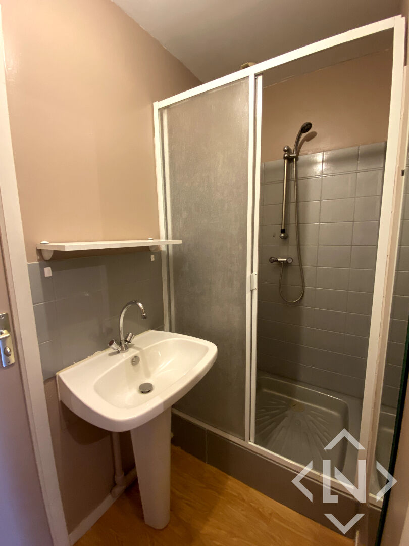 Photo À LOUER À VERSON MAISON ACCOLÉE 3 CHAMBRES JARDIN image 6/6