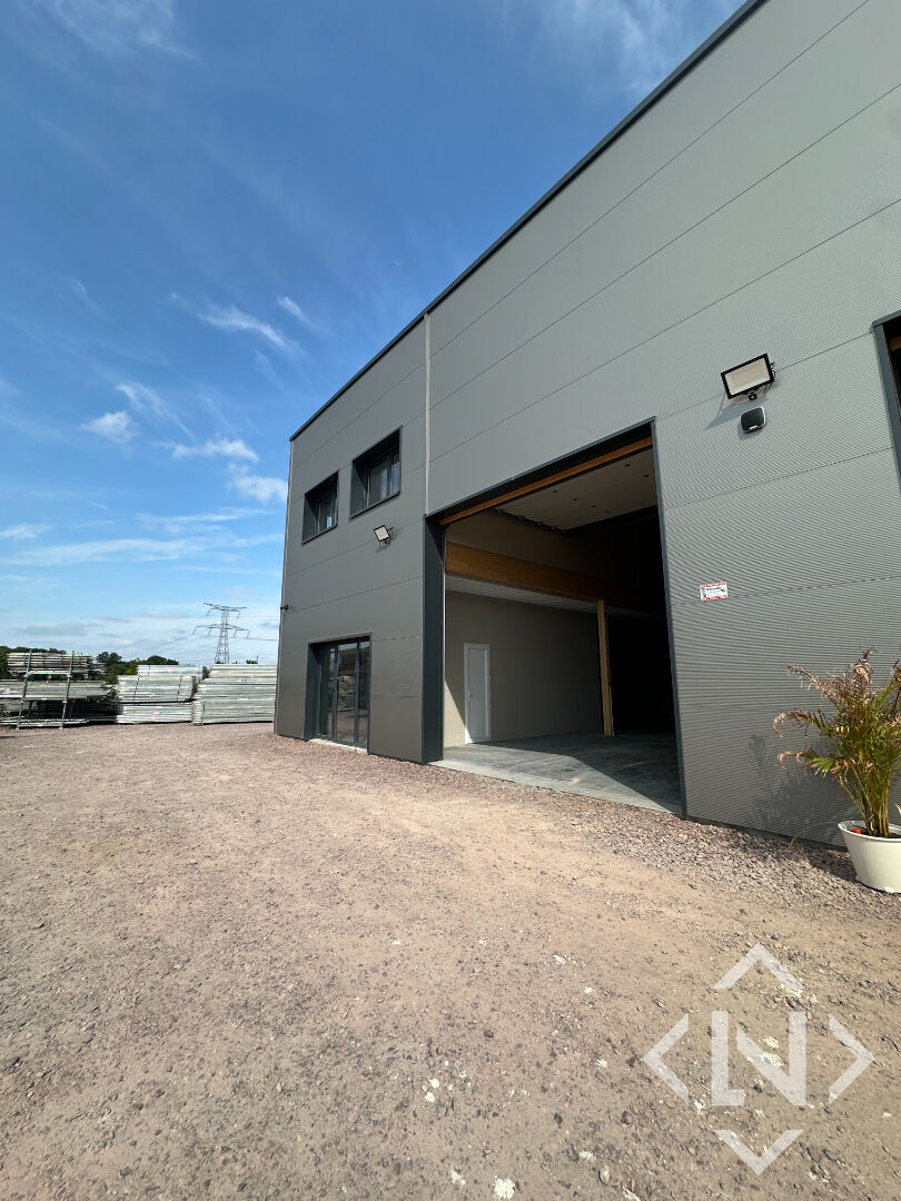 Photo A LOUER A FLEURY SUR ORNE LOCAL COMMERCIAL image 2/6