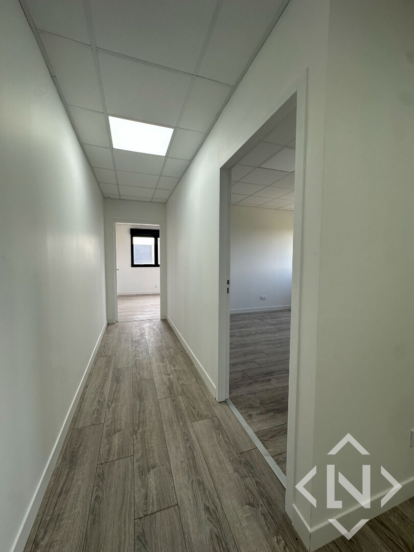 Photo A LOUER A FLEURY SUR ORNE LOCAL COMMERCIAL image 4/6