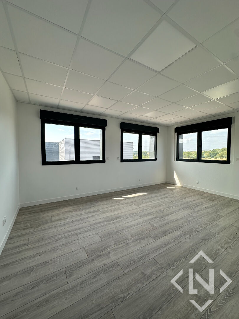 Photo A LOUER A FLEURY SUR ORNE LOCAL COMMERCIAL image 6/6