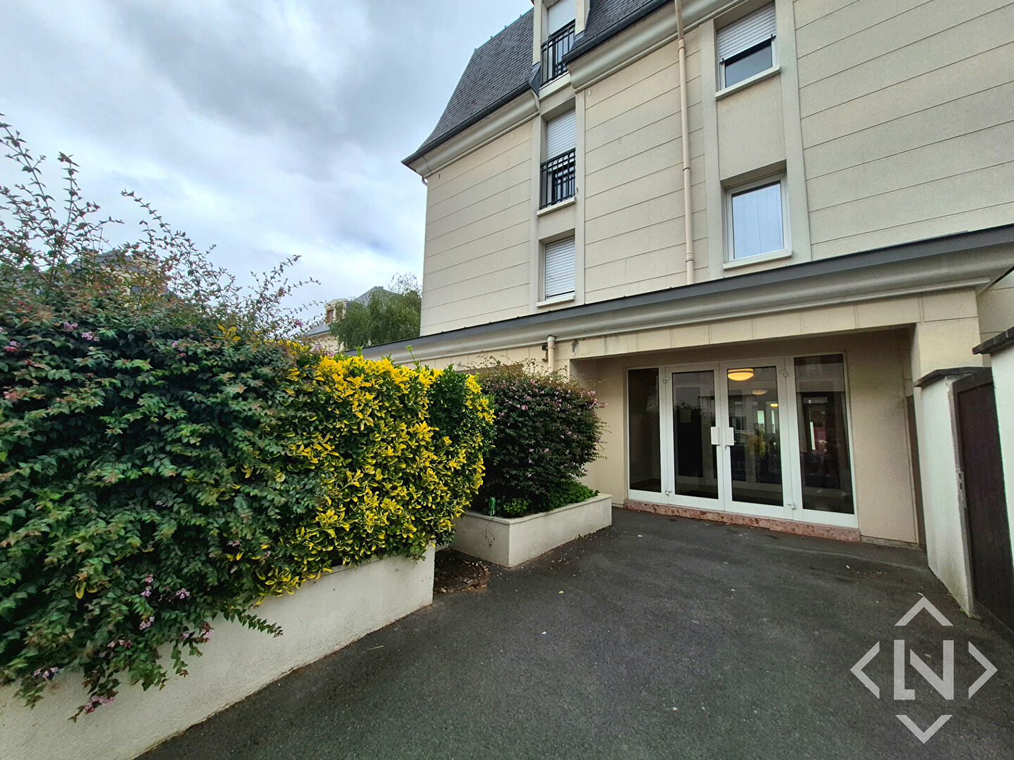 Photo APPARTEMENT T3 RUE SAINT GABRIEL image 3/6