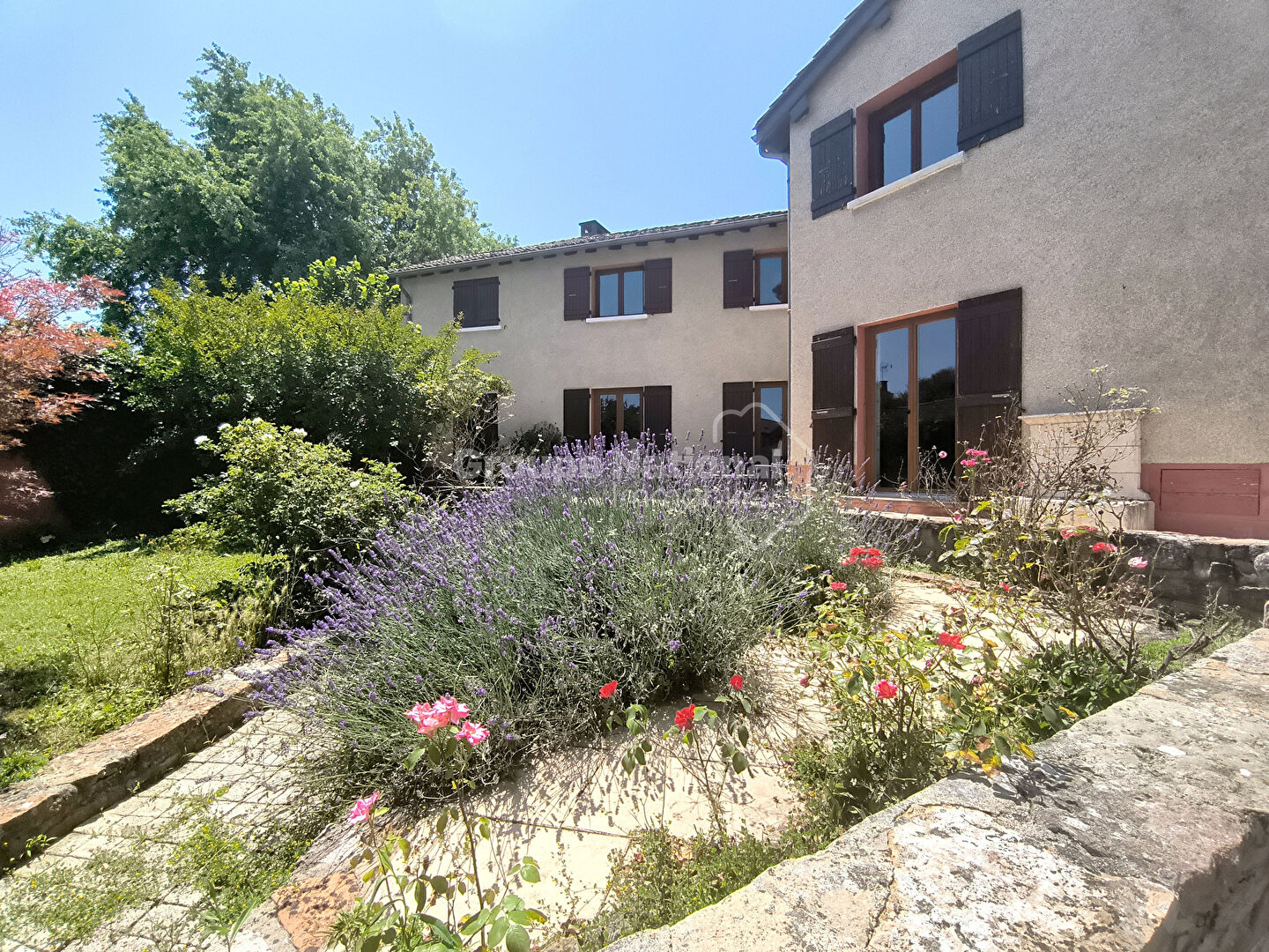 Agence immobilière de L, V IMMO Macon