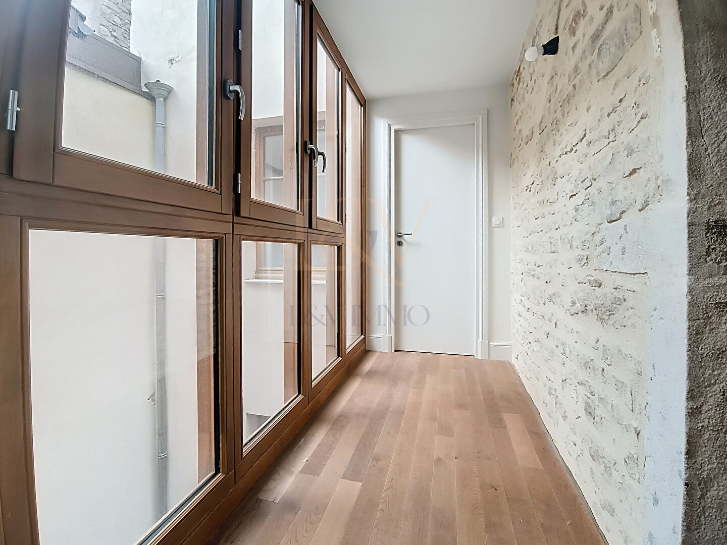 Agence immobilière de L, V IMMO Macon