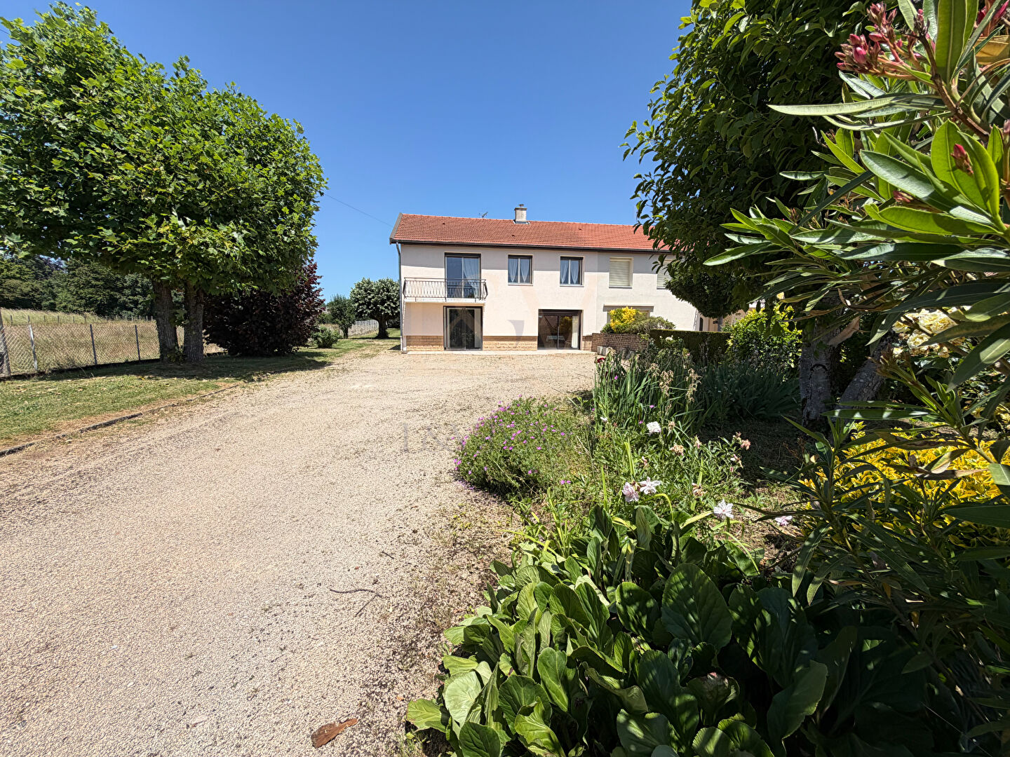 Agence immobilière de L, V IMMO Macon