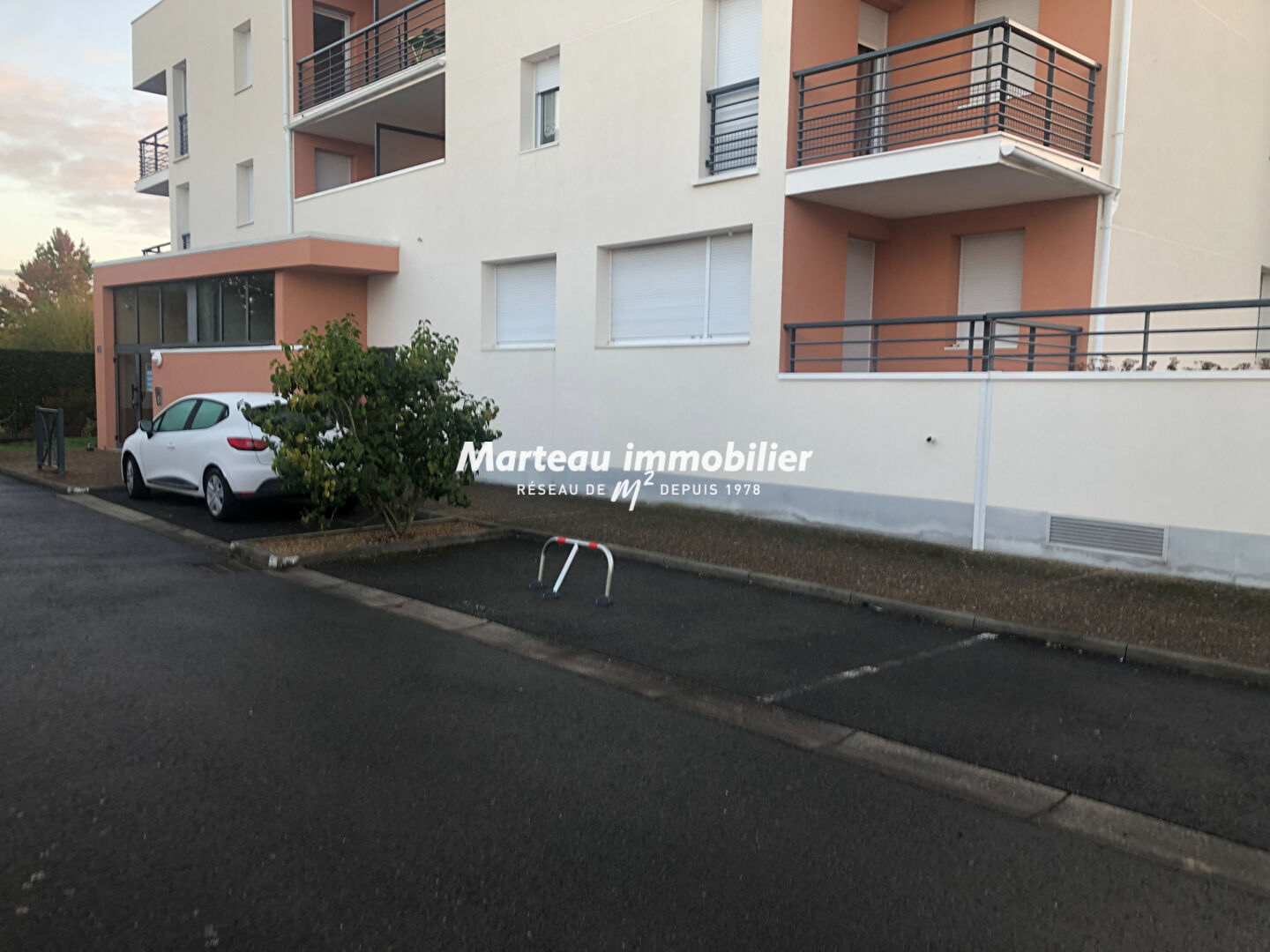 Parking aérien dans Coulaines