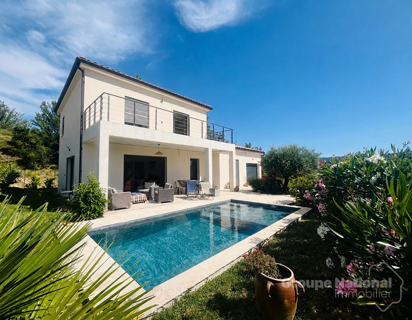 Villa de 120m2 avec piscine à Goudargues centre village