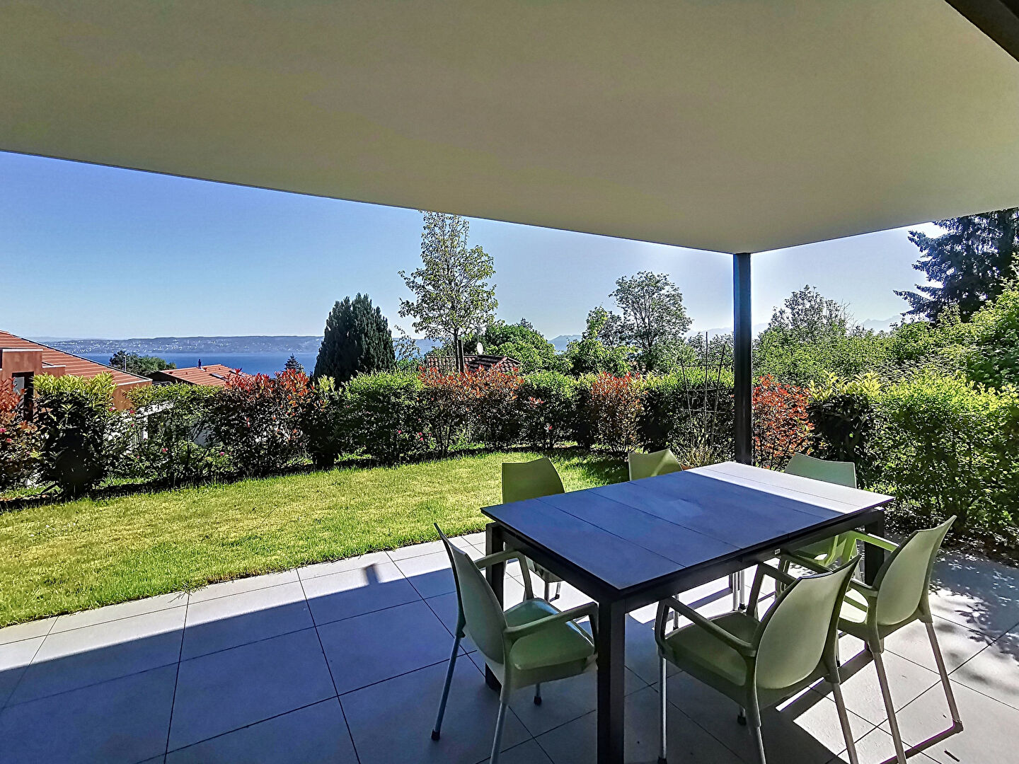 Photo NEUVECELLE  - Appartement 3 pièces de 78 m² avec jardin et vue lac image 1/6