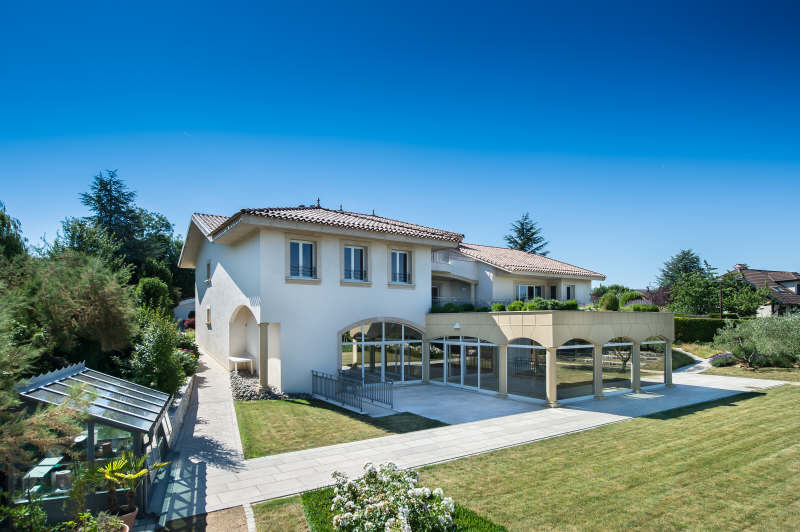 Photo PROPRIETE de 750m² à MESSERY  - Vue lac image 2/6