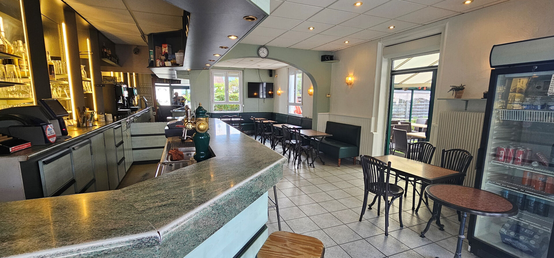 Photo Thonon les Bains. A vendre fond de commerce Bar, restaurant, PMU, FDJ image 2/6