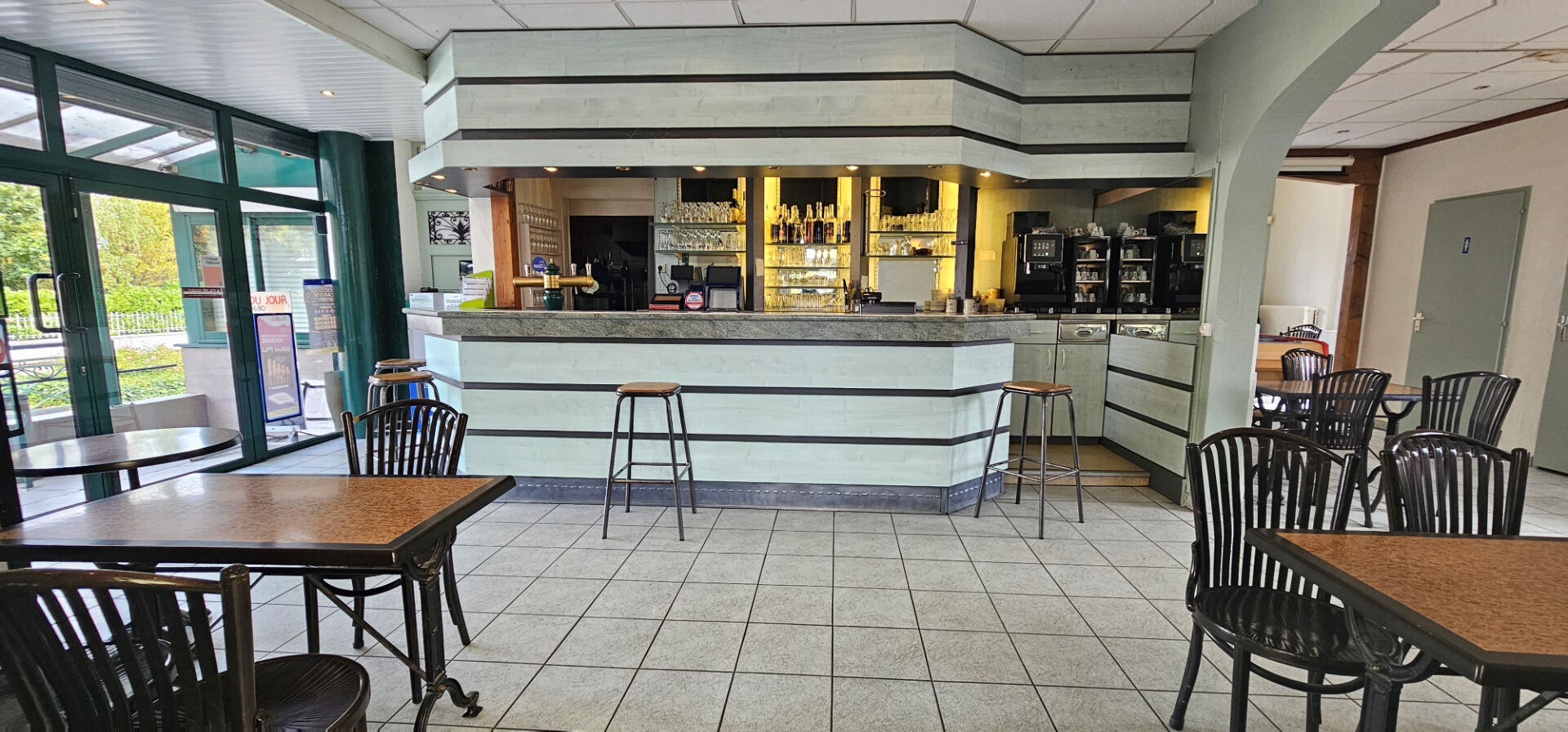 Photo Thonon les Bains. A vendre fond de commerce Bar, restaurant, PMU, FDJ image 4/6