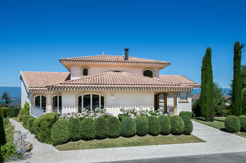 PROPRIETE de 750m² à MESSERY  - Vue lac