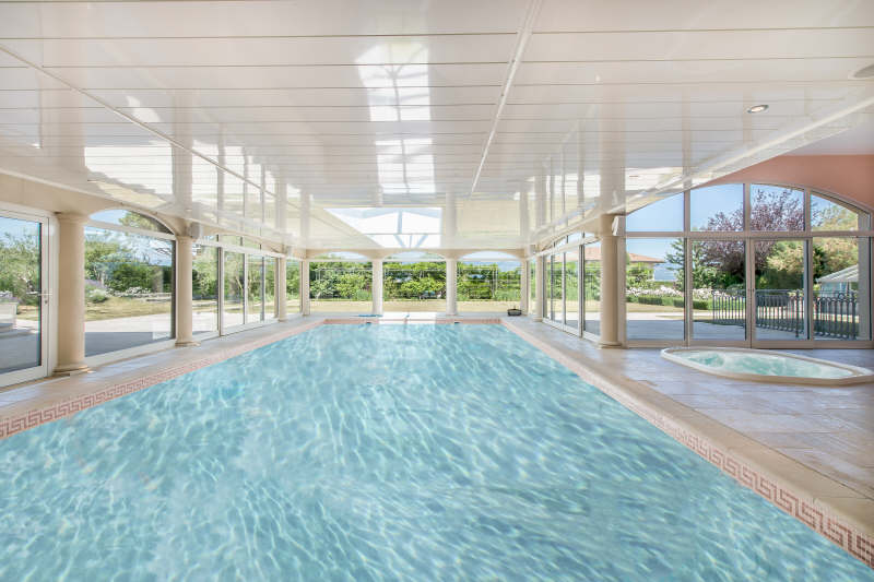 Photo PROPRIETE de 750m² à MESSERY  - Vue lac image 2/6