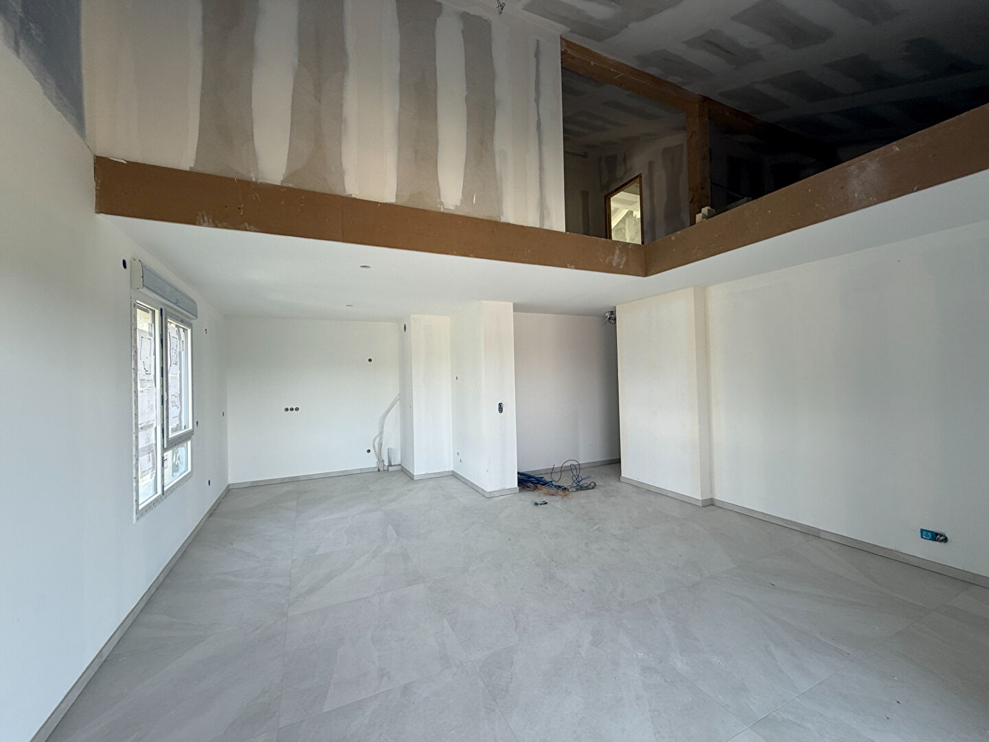 BRENTHONNE - Appartement T4 duplex - 104.99m²