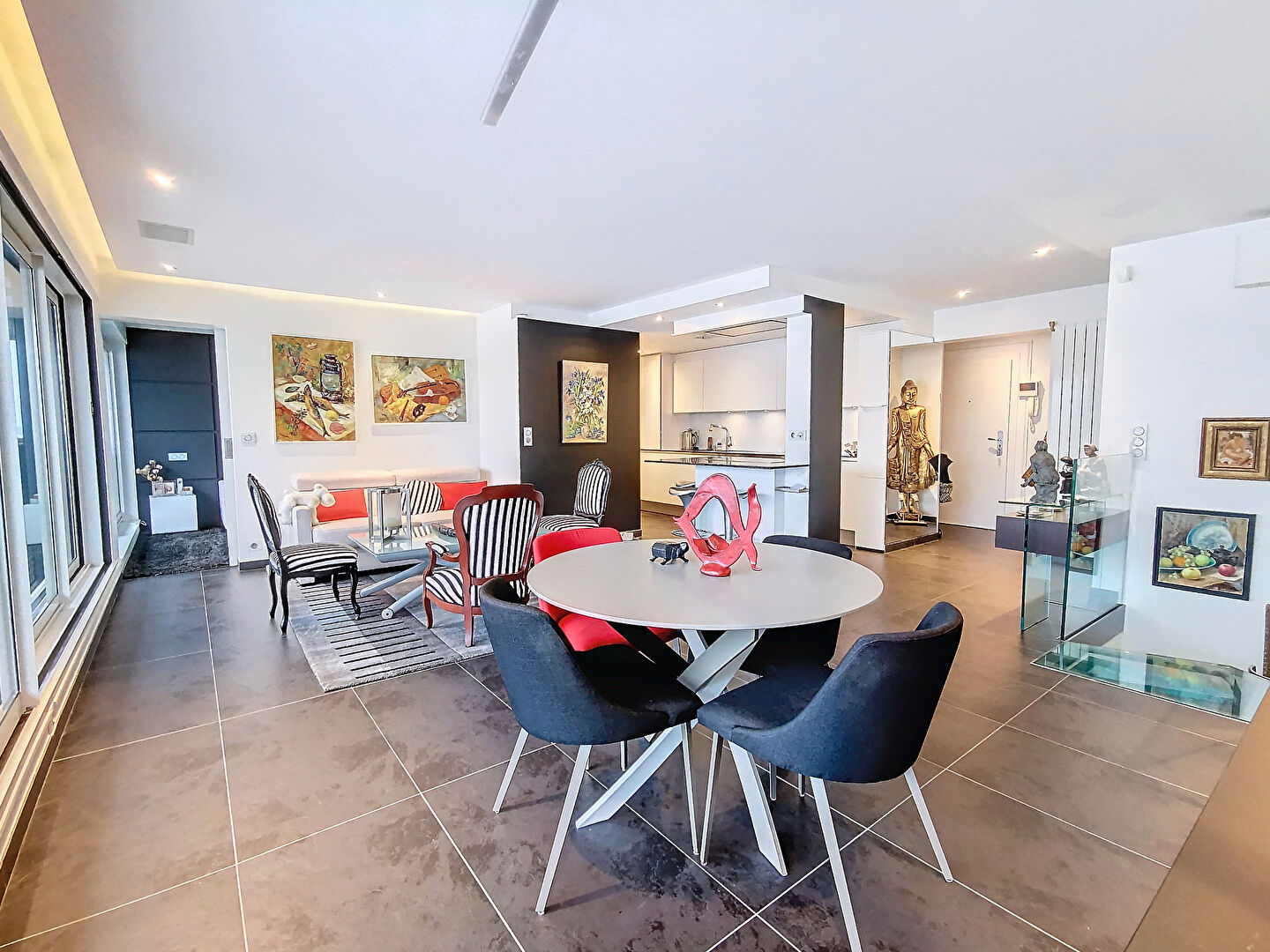 Photo THONON PROCHE CENTRE - DERNIER ETAGE T4 avec 2 TERRASSES image 5/6