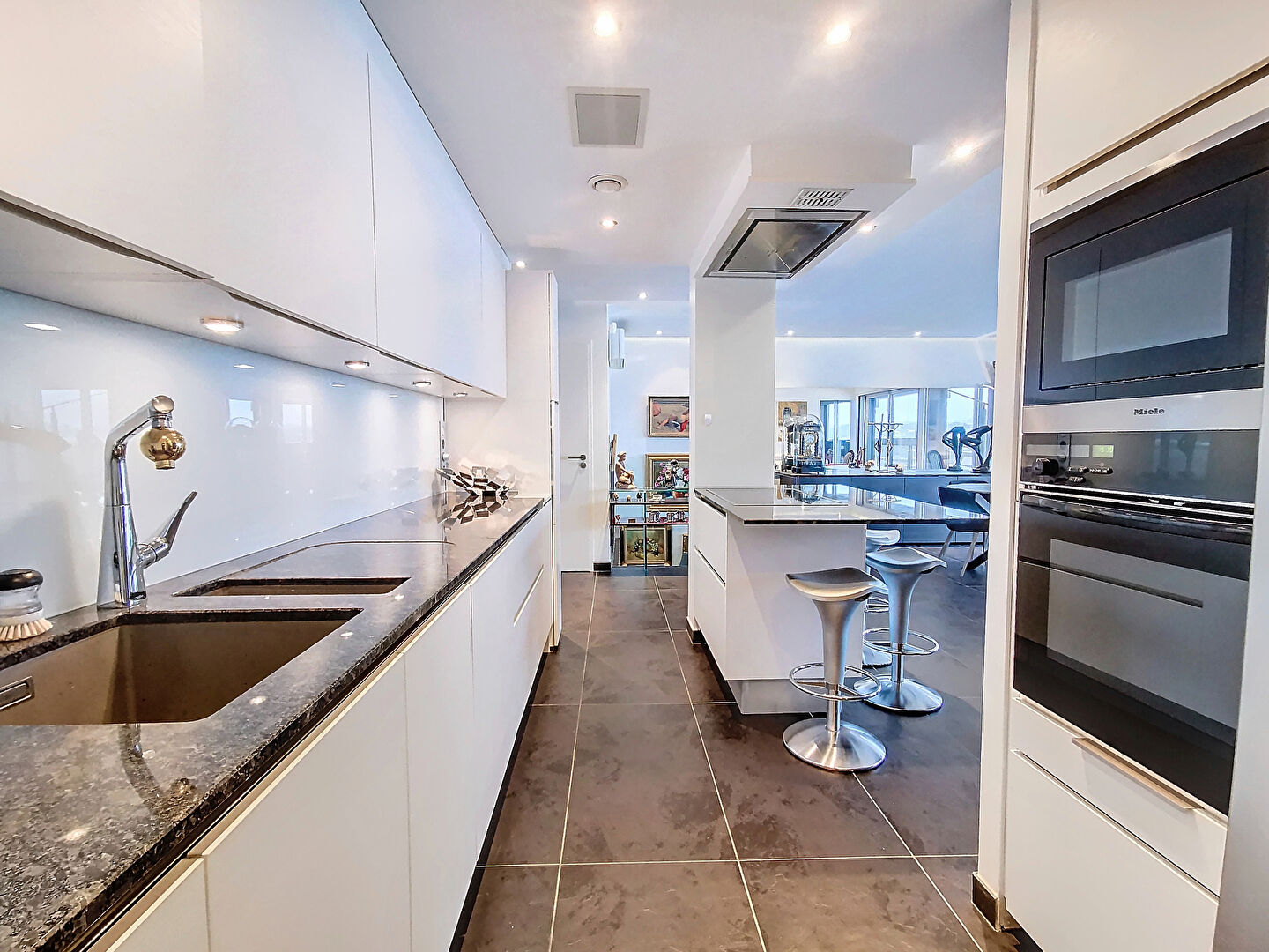 Photo THONON PROCHE CENTRE - DERNIER ETAGE T4 avec 2 TERRASSES image 6/6