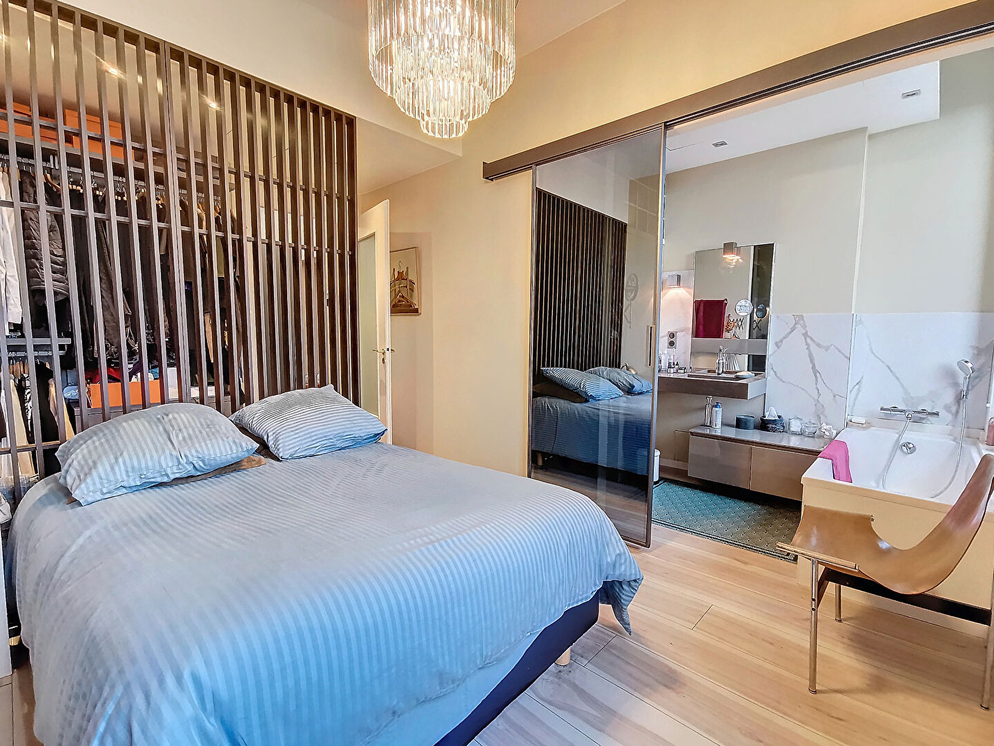 Photo THONON CENTRE - F4 avec SUPERBE VUE LAC image 6/6