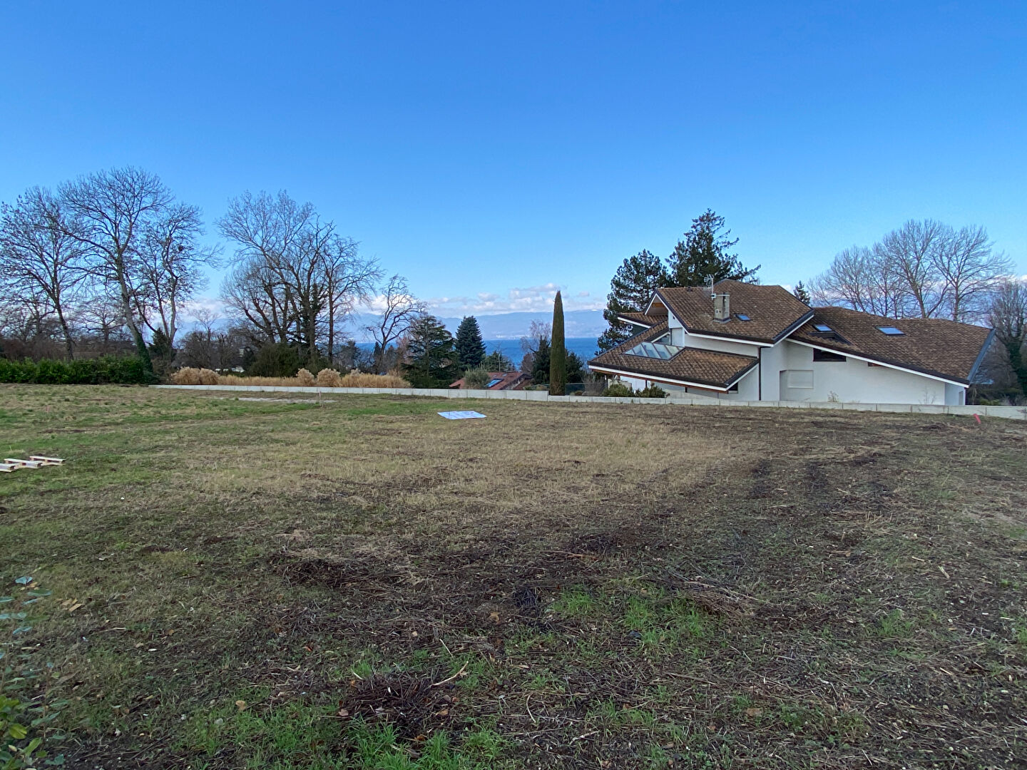Terrain Sur Corzent (Thonon) 711 m2.
