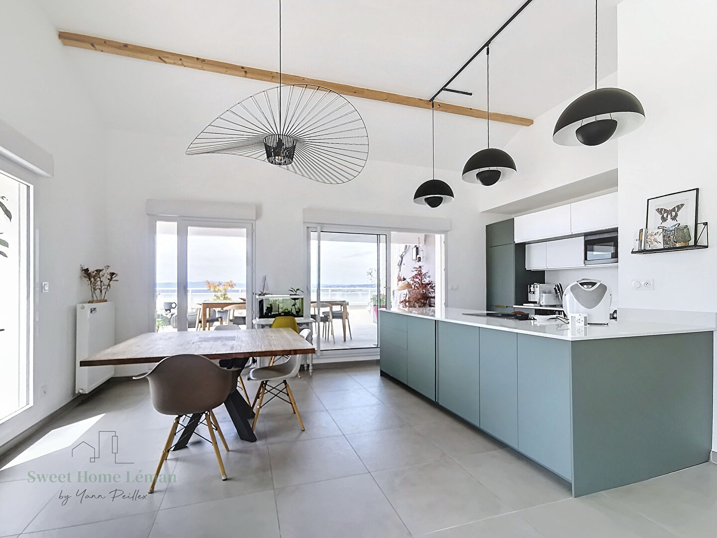 Photo EVIAN - ATTIQUE de 149m² + terrasse 145m² et vue lac panoramique image 2/6