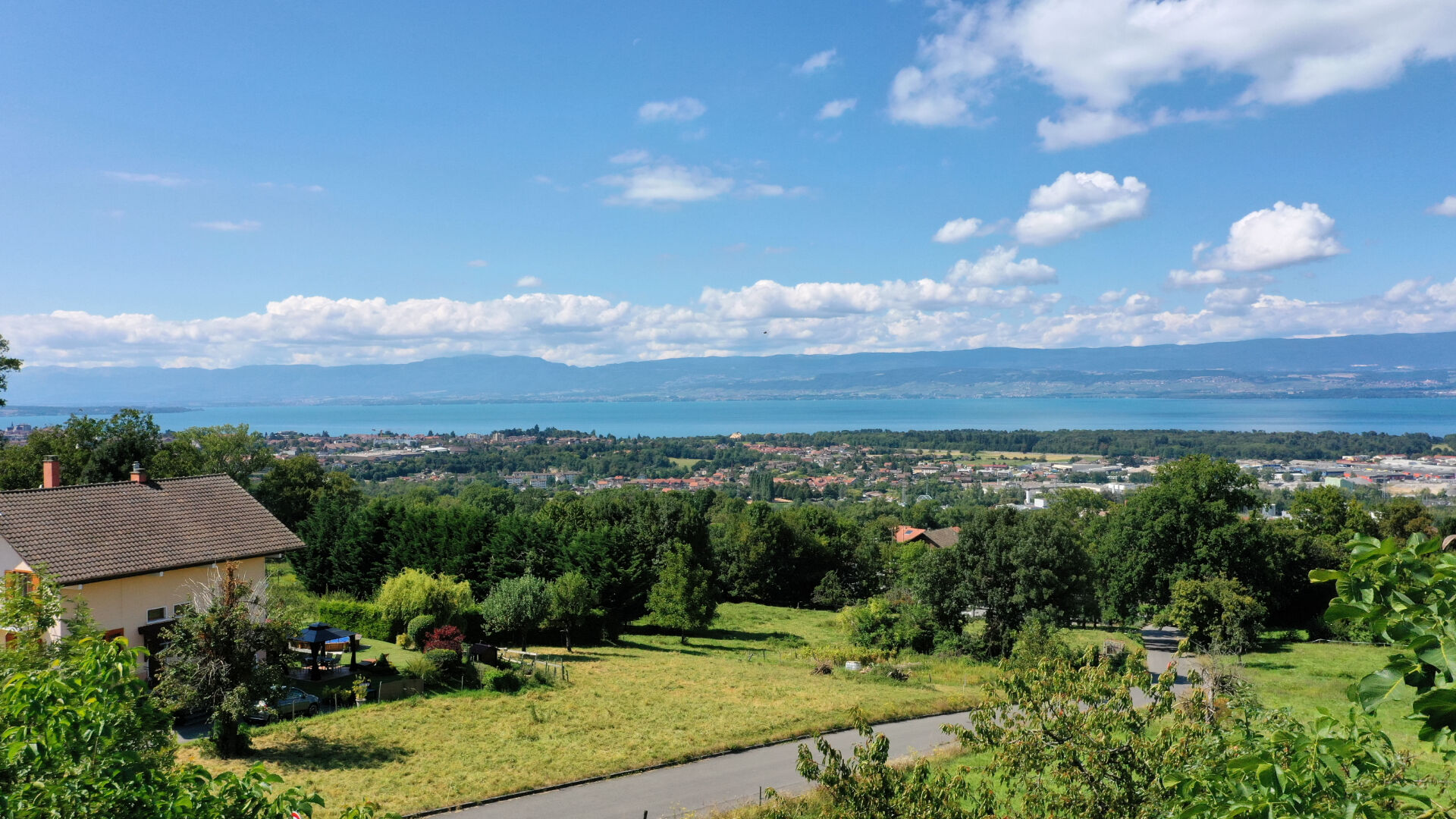 Photo Dernier étage avec terrasse vue lac - appartement T 4 de (117.34m²) image 3/5