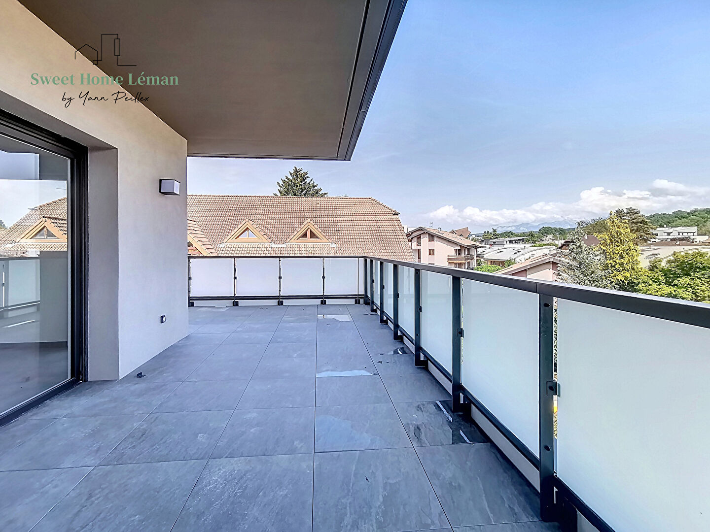 Photo THONON Ouest - Spacieux T4 de 124m² en dernier étage image 2/6